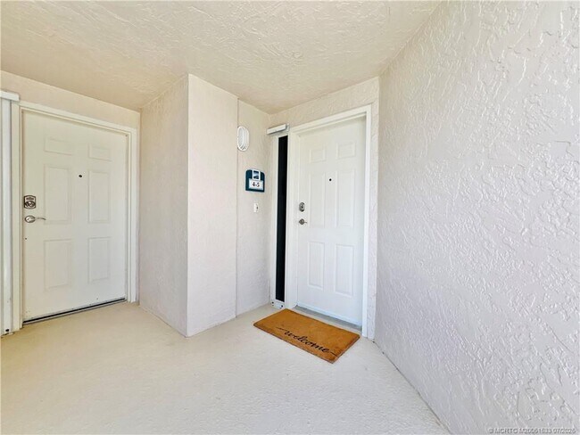 5051 N Hwy A1A in Fort Pierce, FL - Building Photo - Building Photo