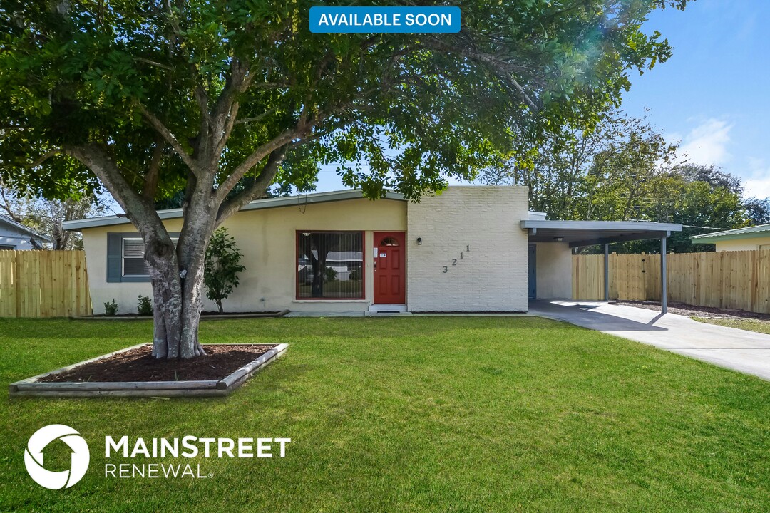 3211 21st Ave Dr W in Bradenton, FL - Building Photo