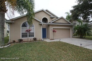 348 Wishing Well Cir SW in Palm Bay, FL - Building Photo