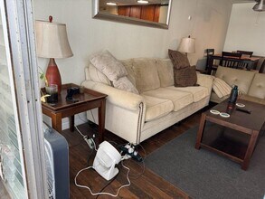 2415 Ala Wai Blvd in Honolulu, HI - Building Photo - Building Photo