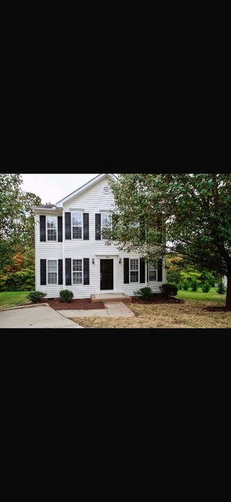 1704 Shiva Ct in Durham, NC - Building Photo