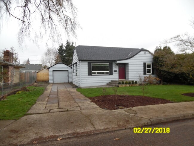 property at 1315 NW Birch St