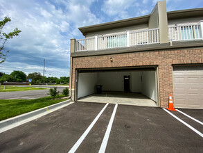 Lathrup Court Apartments in Lathrup Village, MI - Building Photo - Building Photo