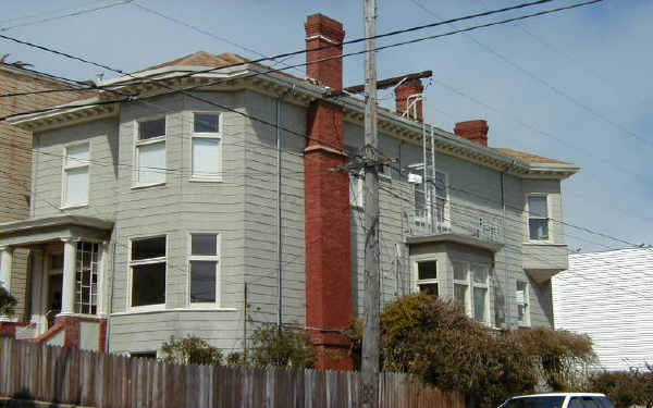 496 Alvarado St in San Francisco, CA - Building Photo