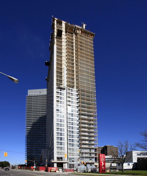 Yorkland at Heron's Hill in Toronto, ON - Building Photo