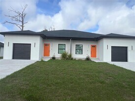 8249 Dimstead St in Port Charlotte, FL - Building Photo