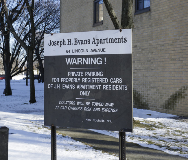 Lincoln Towers Senior Citizens in New Rochelle, NY - Foto de edificio - Building Photo