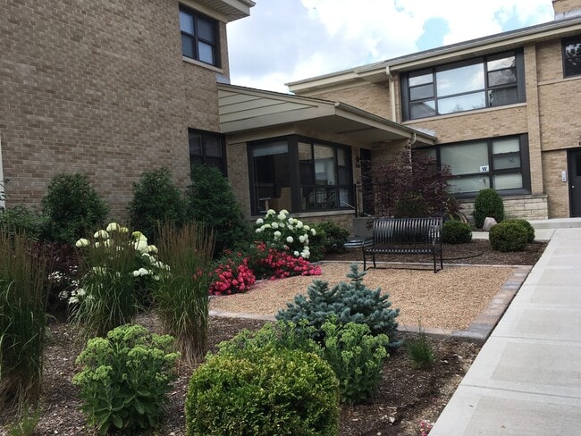 property at 1942 Linden Ave