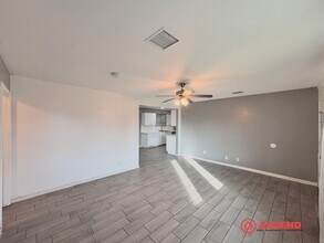 5000 Monterey St in Bakersfield, CA - Building Photo - Building Photo