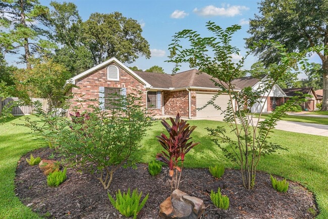 5703 Alpine Heights Dr in Porter, TX - Building Photo - Building Photo