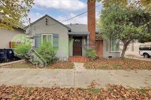 2400 27th St in Sacramento, CA - Building Photo