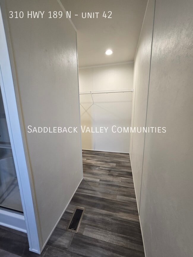 310 HWY 189 in Kemmerer, WY - Building Photo - Building Photo