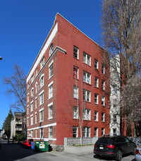 884 Bute St in Vancouver, BC - Building Photo - Building Photo