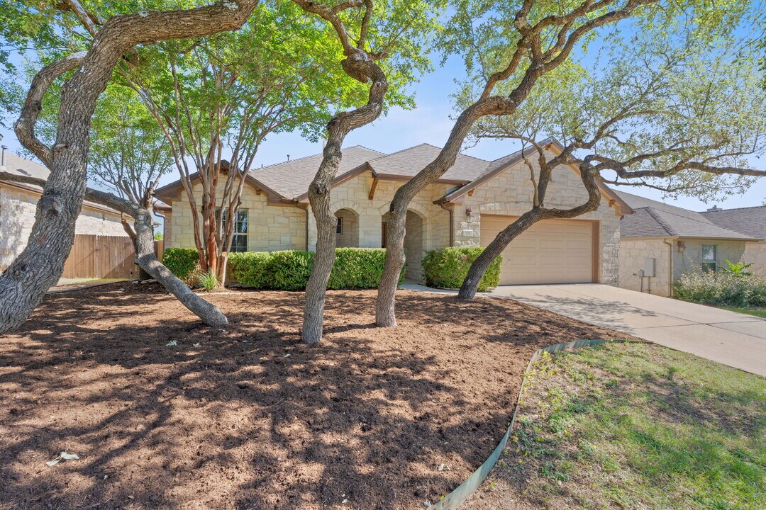 521 Manchester Ln in Austin, TX - Building Photo