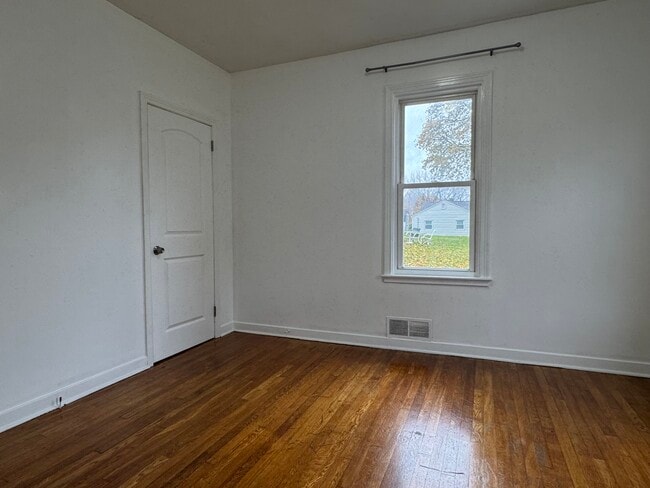 99 Lansing St, Unit 2 in Auburn, NY - Building Photo - Building Photo