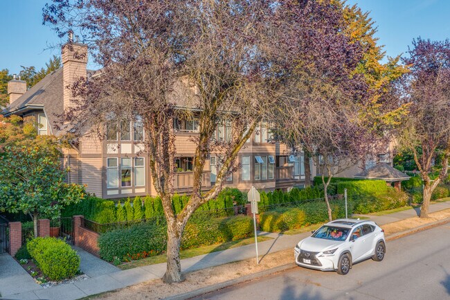 Connaught Estates in Vancouver, BC - Building Photo - Building Photo