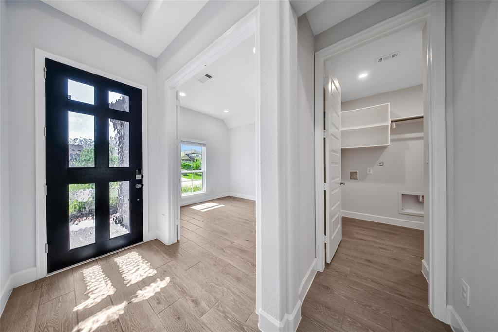 615 Sand Branch Dr in Conroe, TX - Foto de edificio