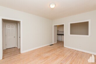 630 W Barry Ave in Chicago, IL - Building Photo - Building Photo