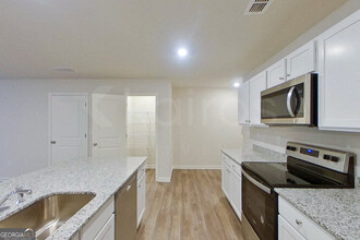 318 Ironwood Ct in Macon, GA - Foto de edificio - Building Photo