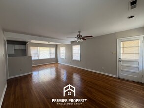 1329 S Perkins Rd in Memphis, TN - Building Photo - Building Photo