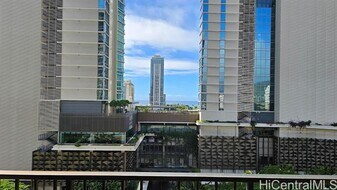 2140 Kuhio Ave. in Honolulu, HI - Building Photo