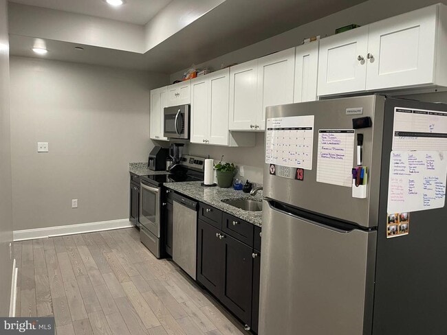 667 N 39th St in Philadelphia, PA - Building Photo - Building Photo