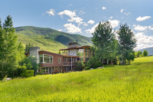 675 E Durant Ave in Aspen, CO - Building Photo - Building Photo