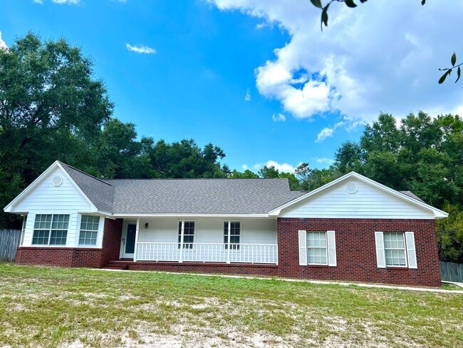 5736 Reinke Dr in Crestview, FL - Building Photo - Building Photo