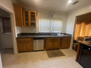 2021 Browning Blvd in Los Angeles, CA - Building Photo - Building Photo