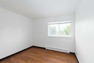 Pioneer Park Apartment in Connell, WA - Foto de edificio - Interior Photo