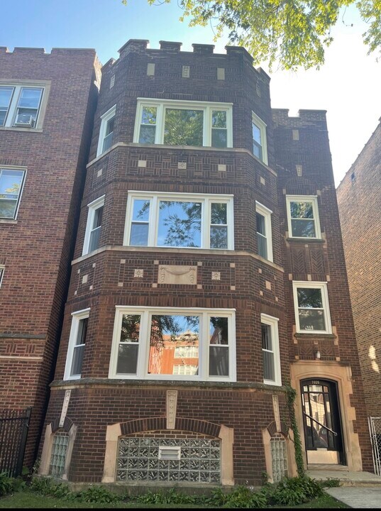 7809 S Phillips Ave in Chicago, IL - Building Photo