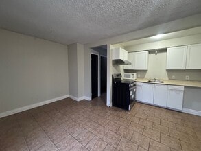695 Wallace St in Wallaceburg, ON - Building Photo - Building Photo