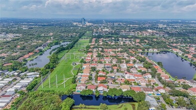 5371 SW 32nd Terrace in Fort Lauderdale, FL - Foto de edificio - Building Photo