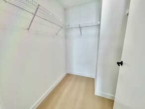 190 NW 27th St, Unit A4 in Miami, FL - Building Photo - Building Photo