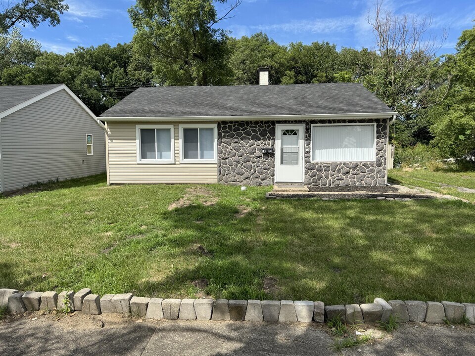 1960 Central Dr in Gary, IN - Building Photo