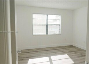 8287 SW 128th St in Miami, FL - Building Photo - Building Photo