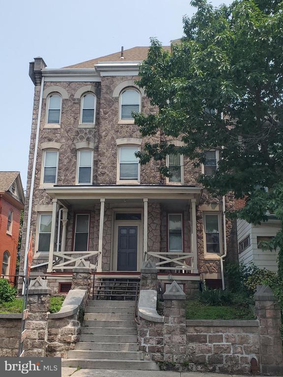 property at 1335 Perkiomen Ave