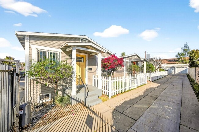 1544 Stanley Ave in Long Beach, CA - Building Photo - Building Photo