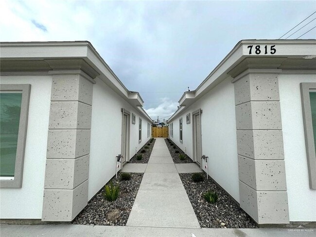 7814 N 58th St, Unit 1 in Mission, TX - Building Photo - Building Photo