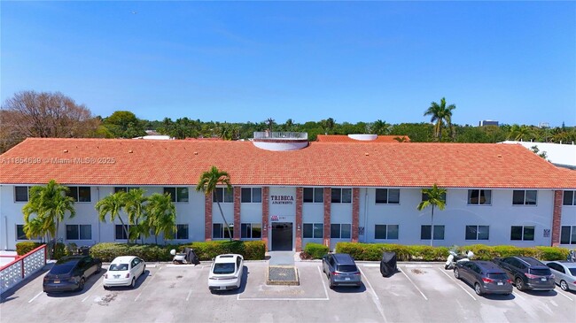 2101 NE 51st St in Fort Lauderdale, FL - Building Photo - Building Photo