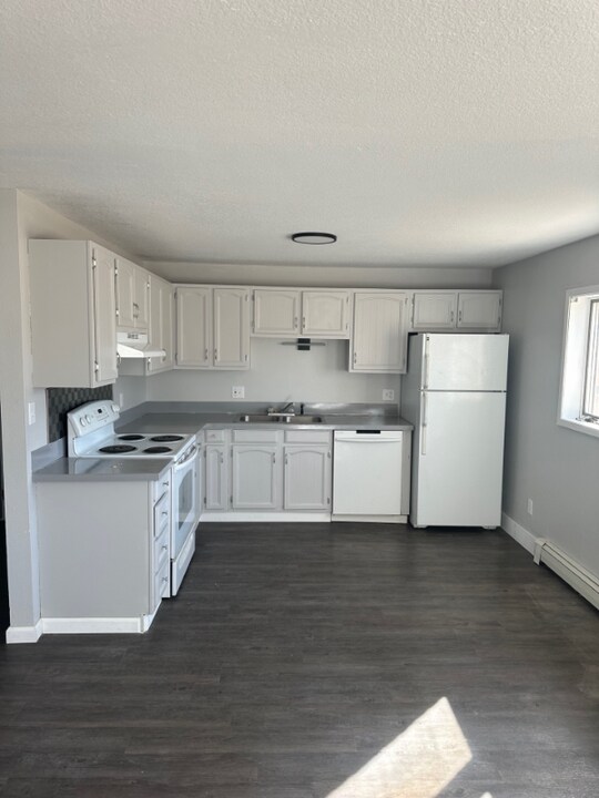 951 15th St SW-Unit -3 in Sidney, MT - Building Photo