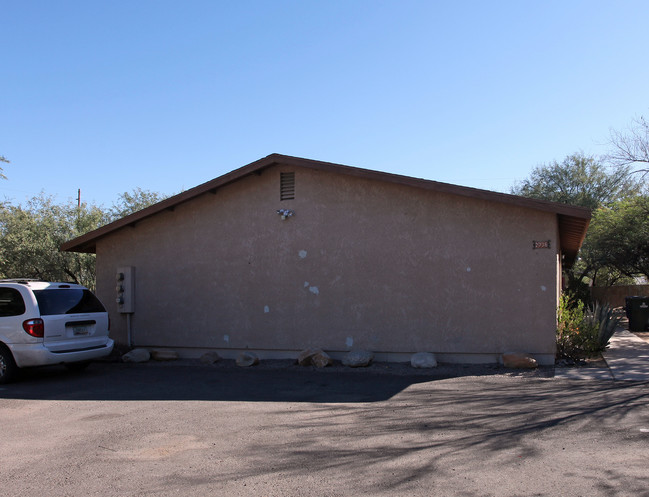 2736 N Orchard Ave in Tucson, AZ - Building Photo - Building Photo