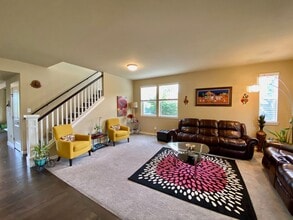 Welcome to the Claremont community in the Renton Highlands! in Renton, WA - Building Photo - Building Photo