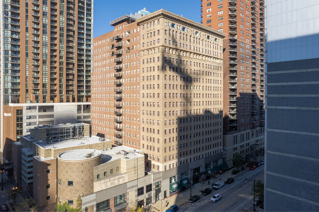 Burnham Park Plaza in Chicago, IL - Building Photo - Building Photo