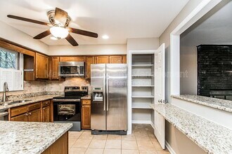 407 E Dynasty Dr in Cary, NC - Building Photo - Building Photo