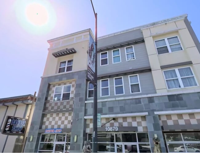 10879 San Pablo Ave in El Cerrito, CA - Building Photo - Building Photo
