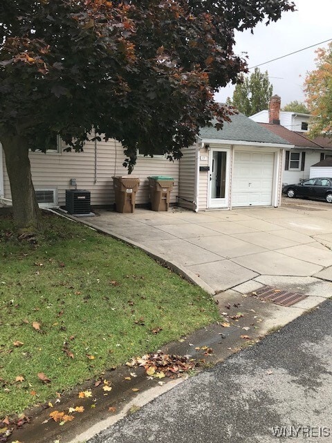 17 Starcrest Dr in Cheektowaga, NY - Building Photo - Building Photo