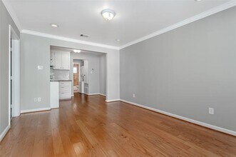 4931 Junius St in Dallas, TX - Foto de edificio - Building Photo