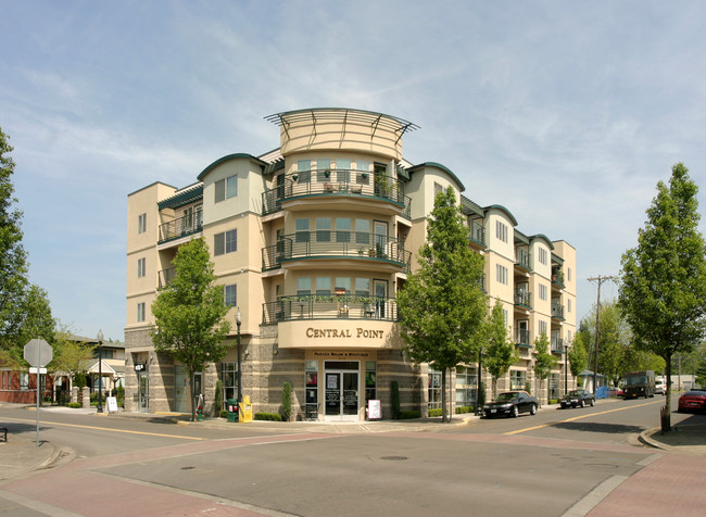 Central Point in Gresham, OR - Building Photo - Building Photo