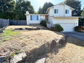 1306 SW 15th Ct in Gresham, OR - Building Photo - Building Photo